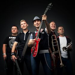 Picture of Mad Heads