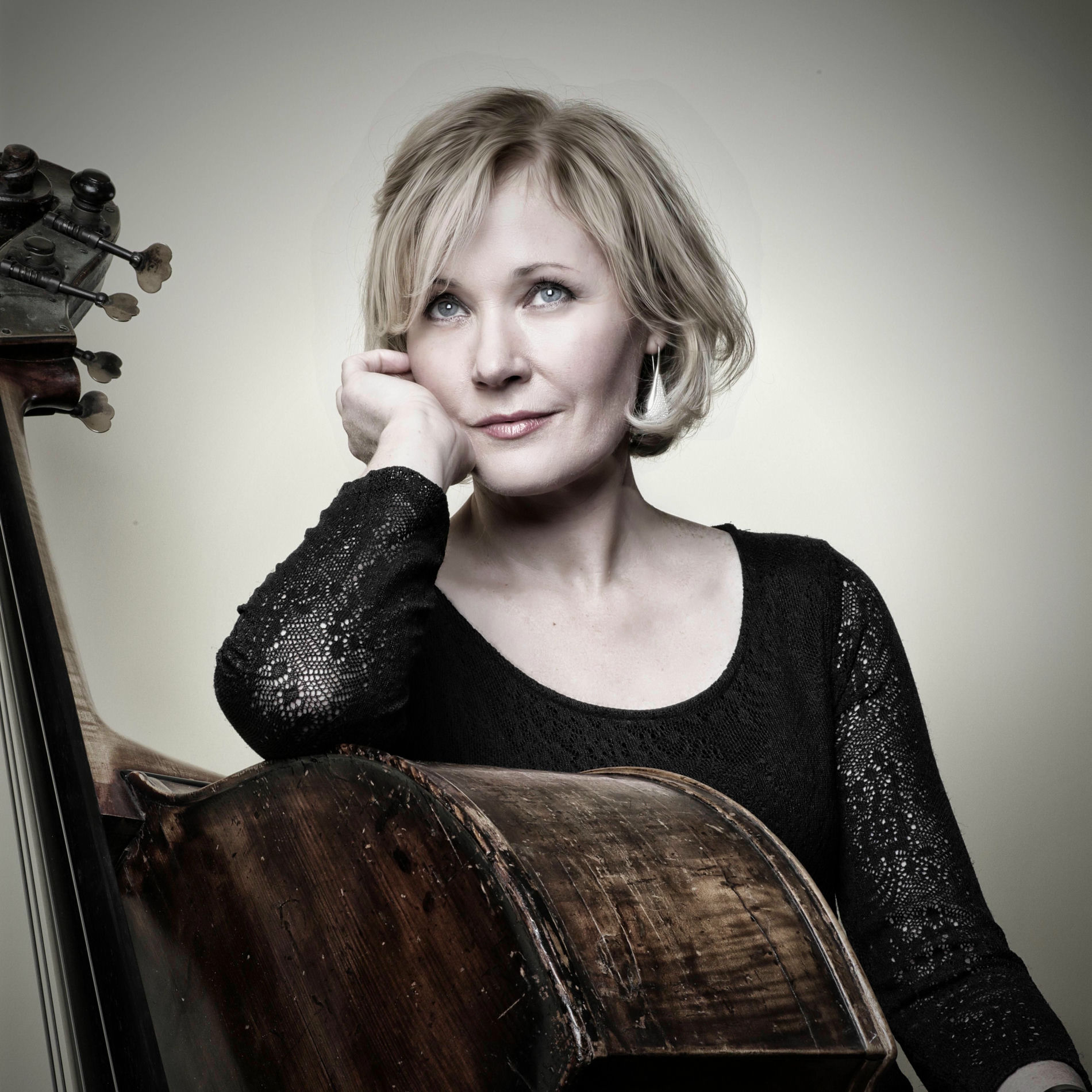 Artist picture of Nicki Parrott