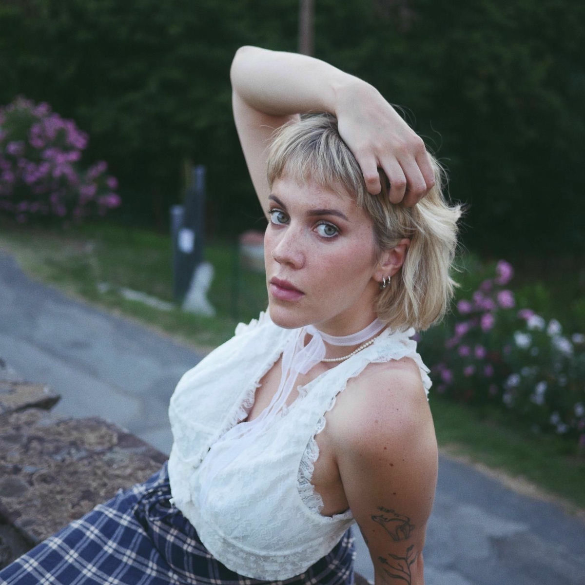 Artist picture of Bess Atwell