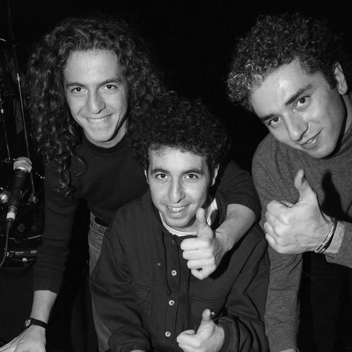 Artist picture of Charts