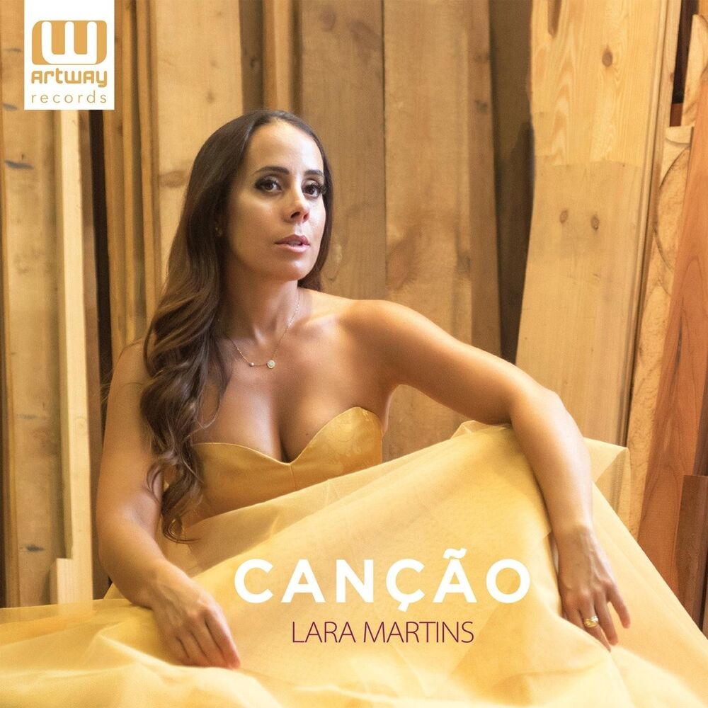 Picture of Lara Martins