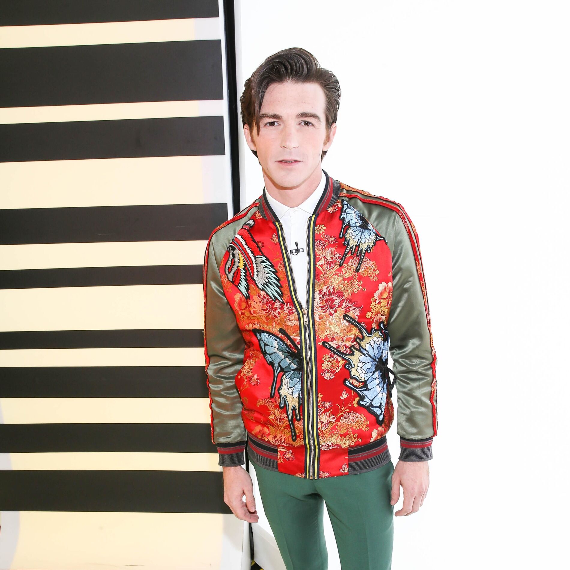 Artist picture of Drake Bell