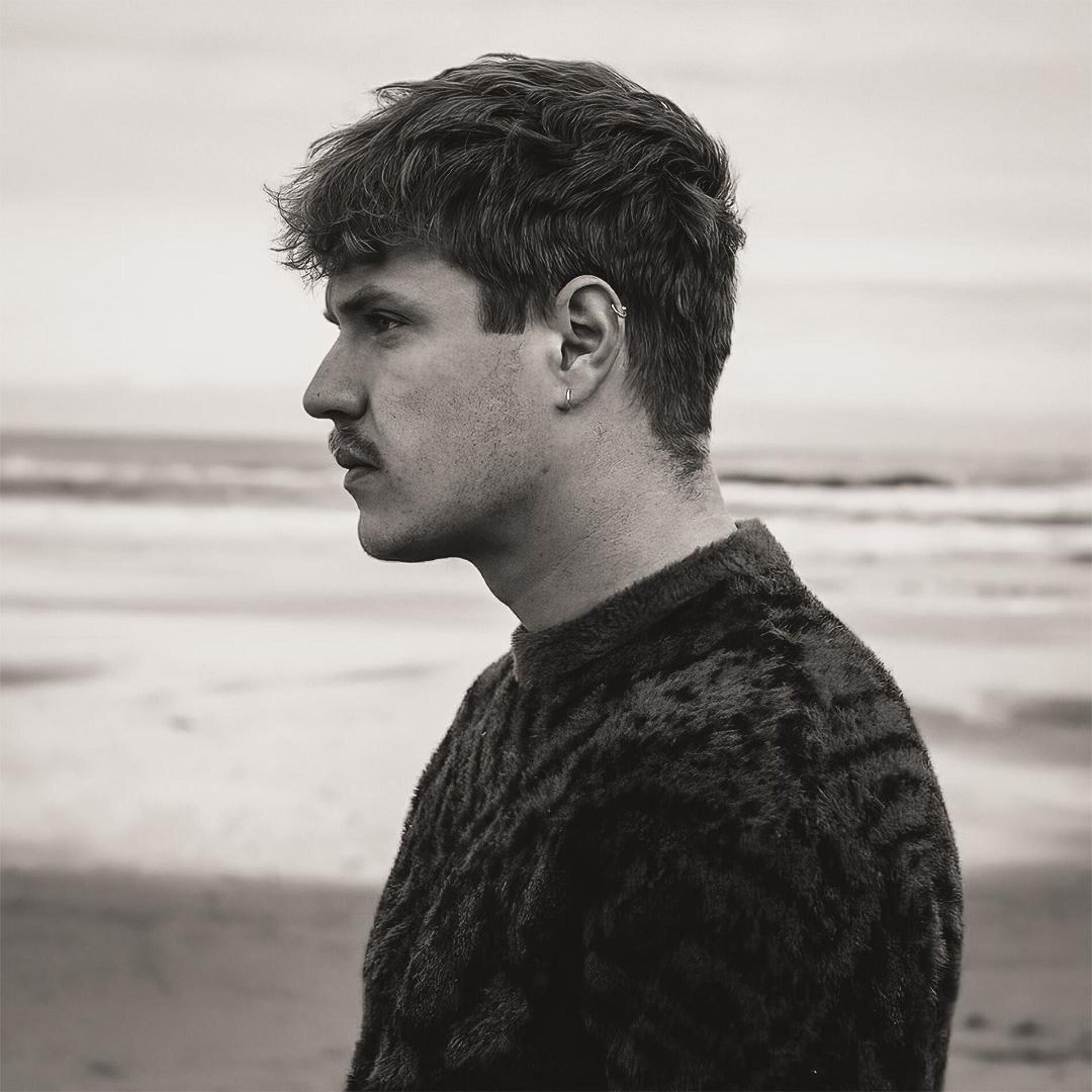 Artist picture of Sonny Tennet