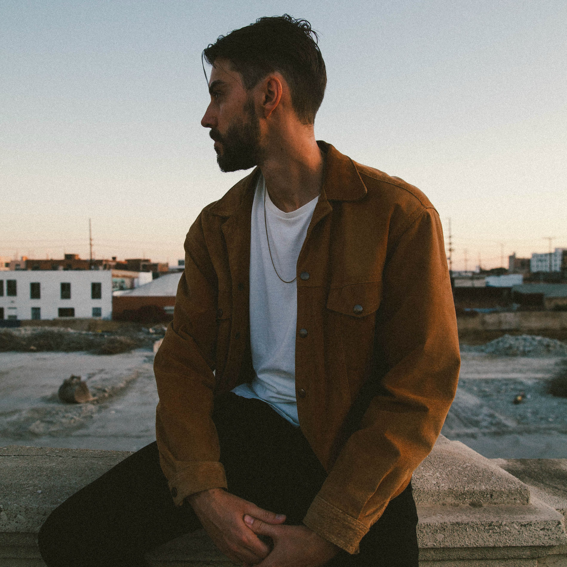 Artist picture of LO