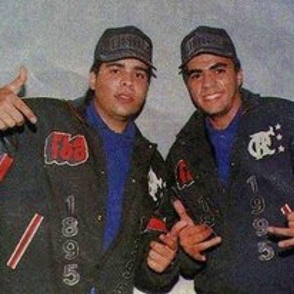 Mc Júnior E Mc Leonardo