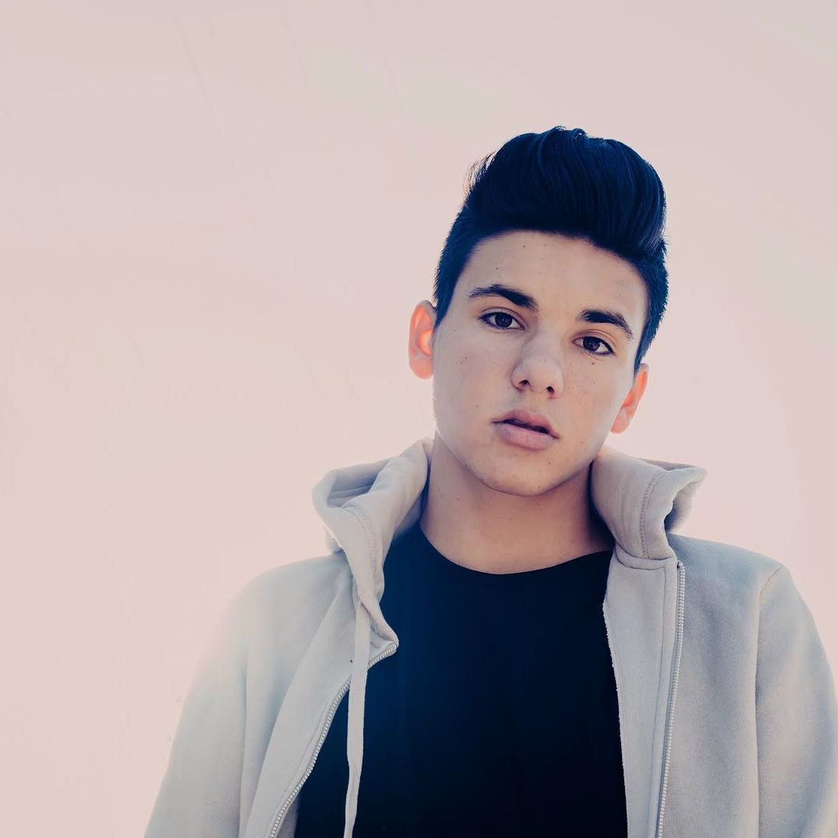 Artist picture of Daniel Skye