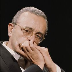 Picture of Larry Adler