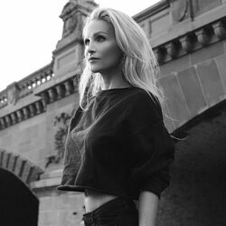 Picture of Jil Tanner