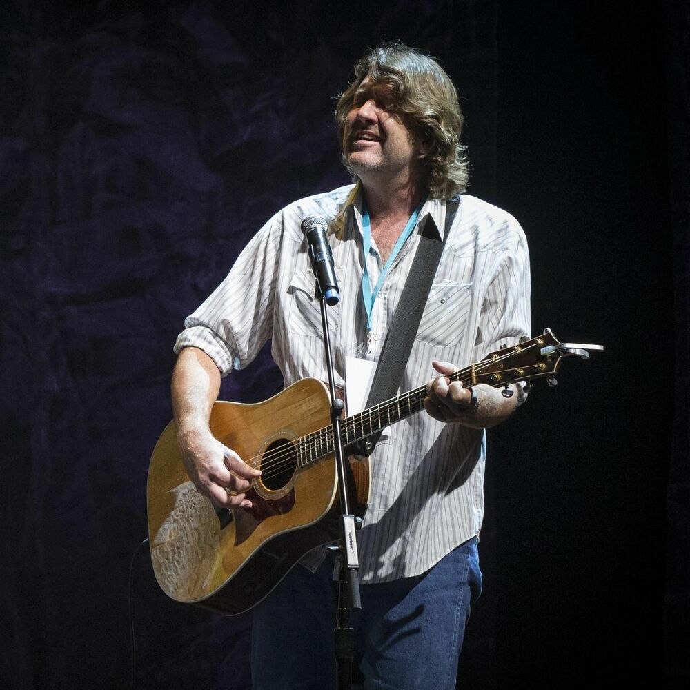Picture of Bruce Robison