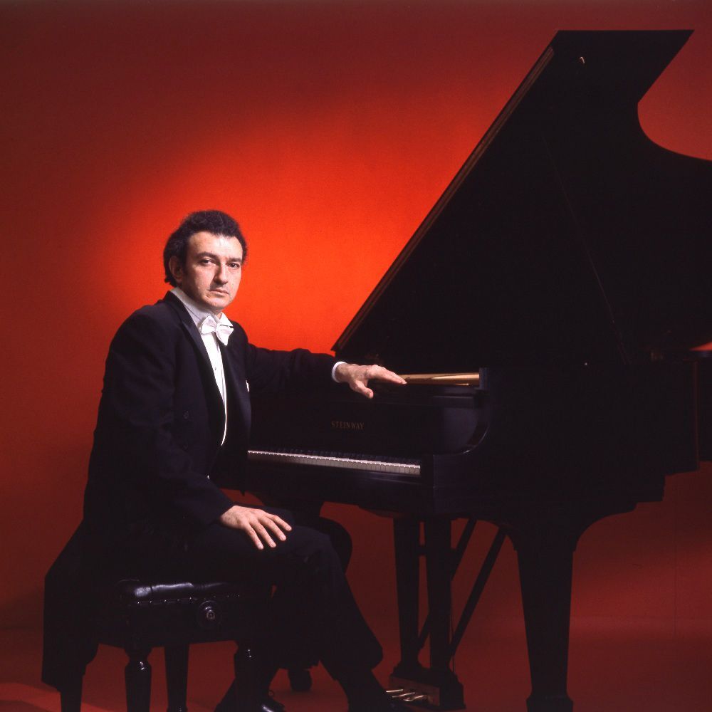 Picture of Raymond Lewenthal
