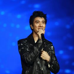 Picture of Leehom Wang