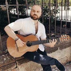 Picture of Santiago Lara