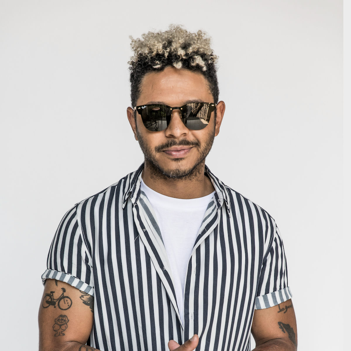 Artist picture of Kalimba