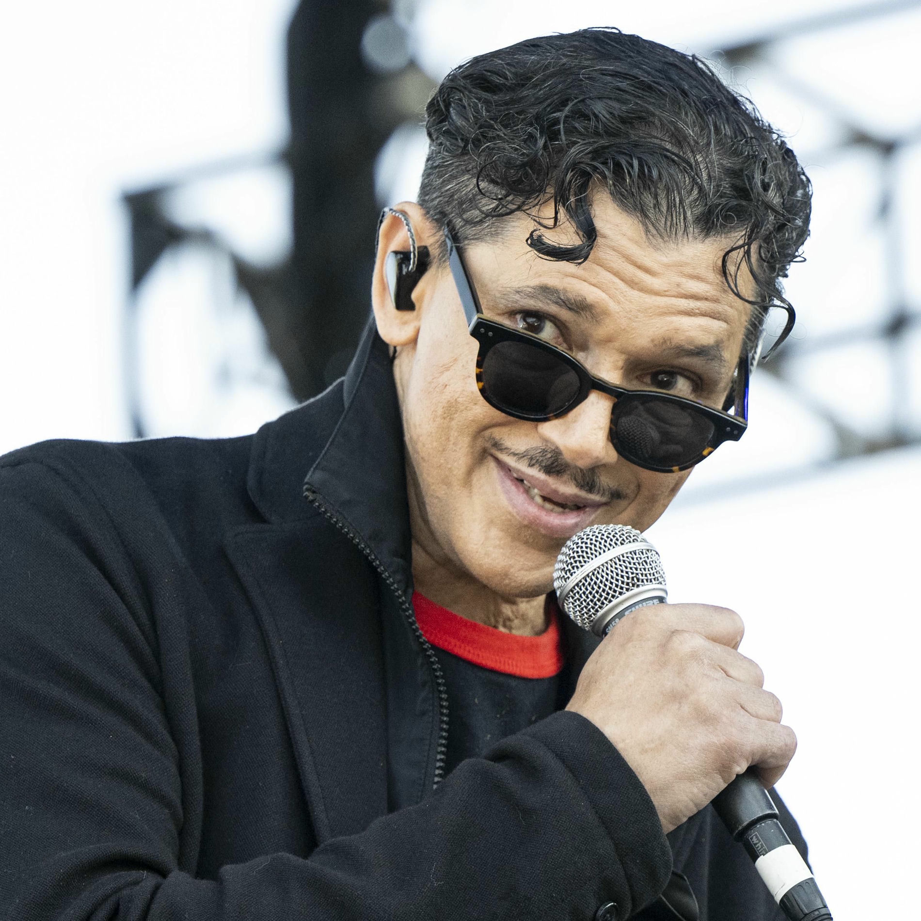 Artist picture of El DeBarge