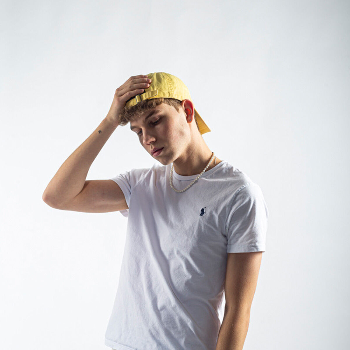 Artist picture of HENRYY