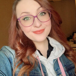 Picture of Lizz Robinett