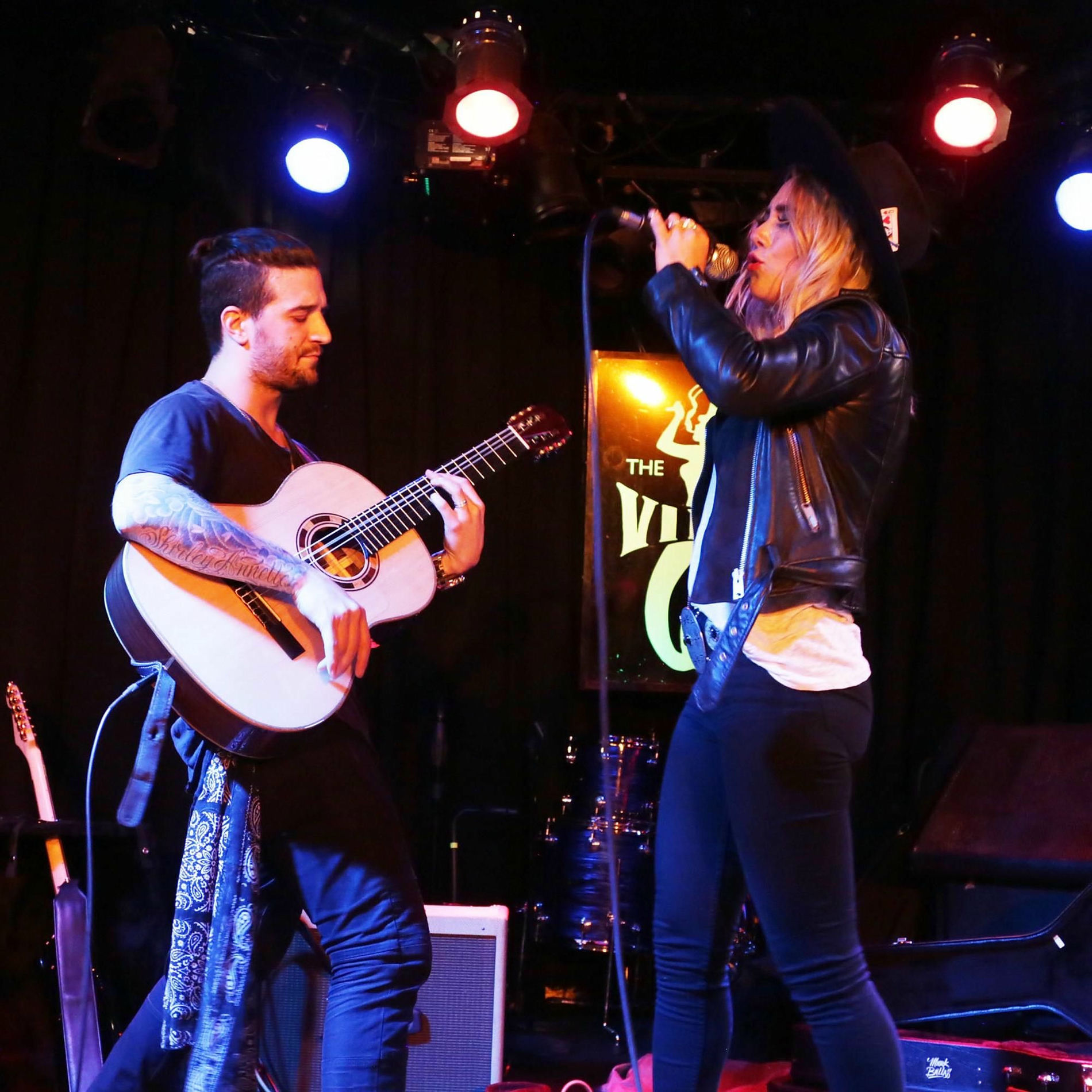 Artist picture of Alexander Jean