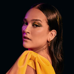 Picture of Daniela Darcourt