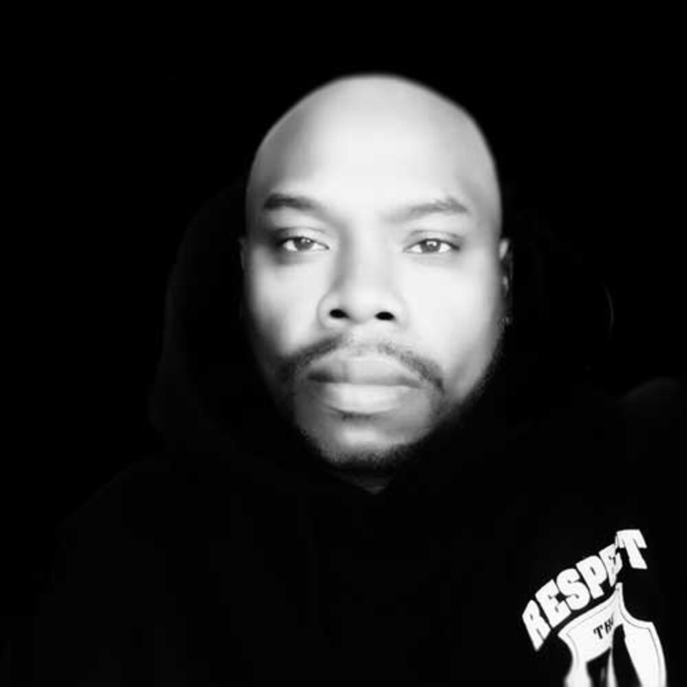 Picture of DJ Roland Clark
