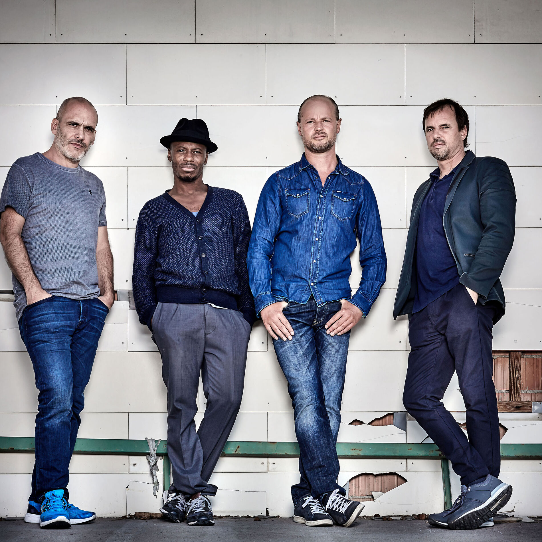 Artist picture of Sofa Surfers