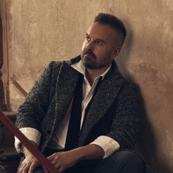 Picture of Alfie Boe