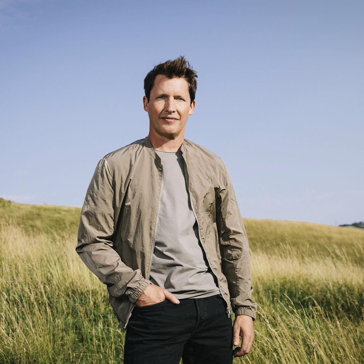 Artist picture of James Blunt