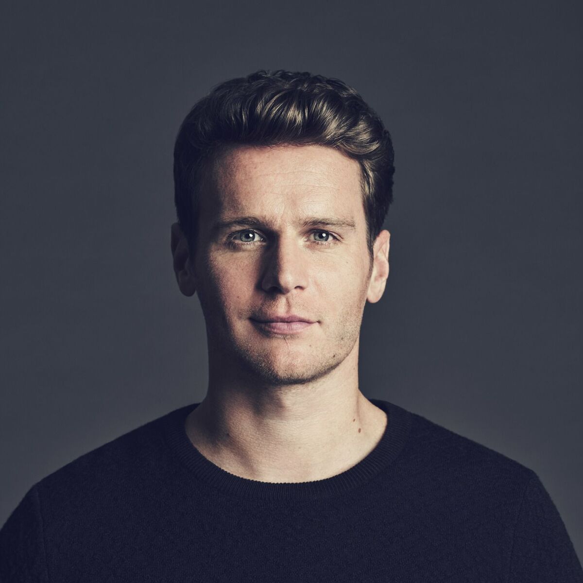 Artist picture of Jonathan Groff