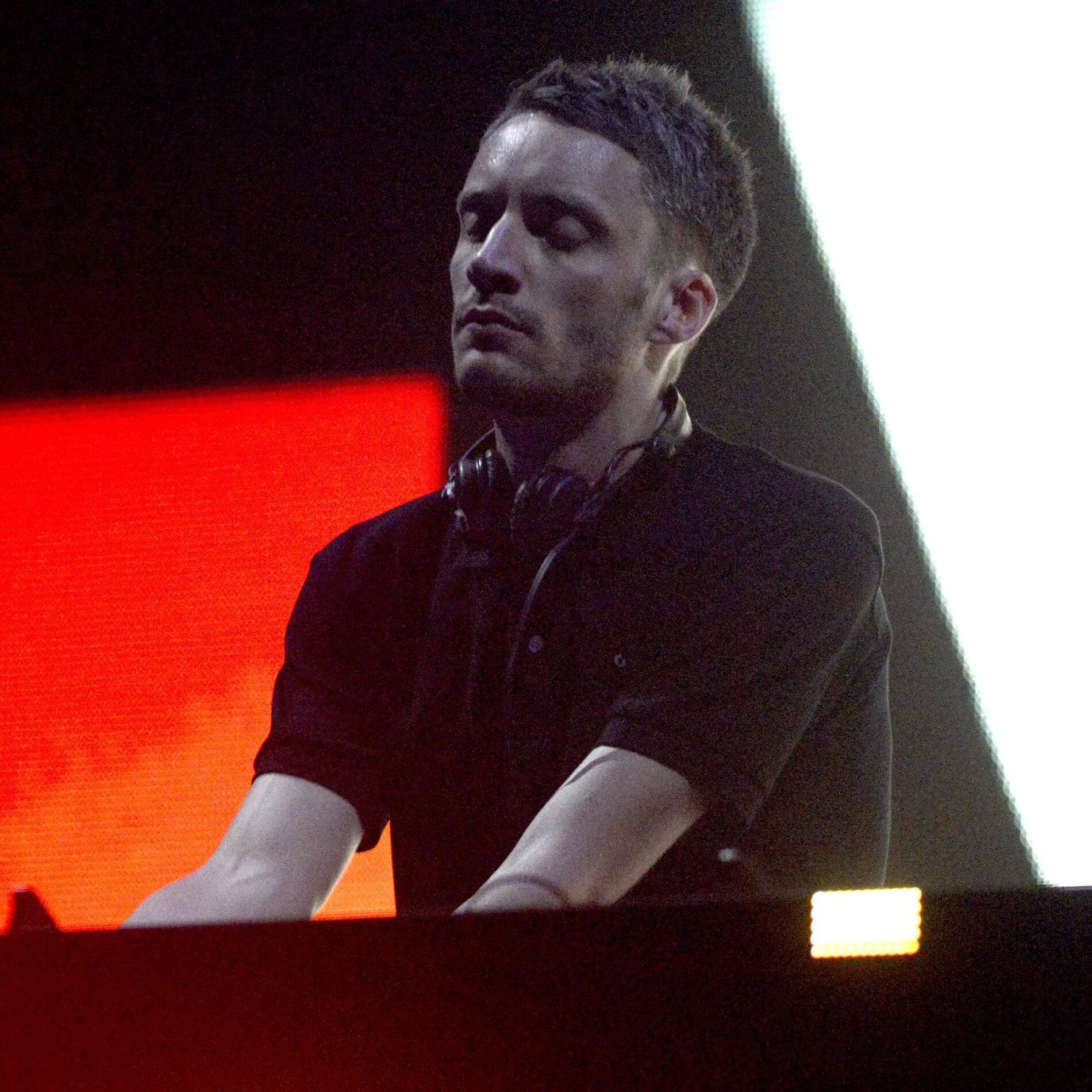 Artist picture of Alex Metric