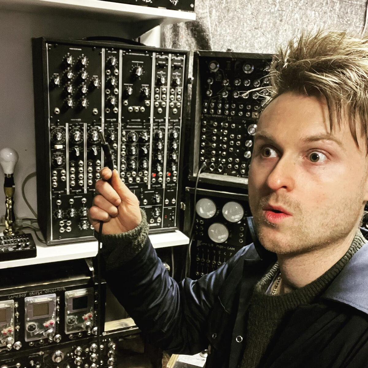 Artist picture of LOOK MUM NO COMPUTER