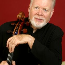 Picture of Lynn Harrell