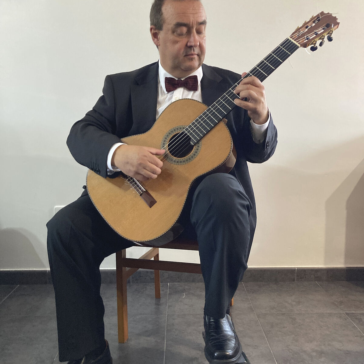 Artist picture of Javier Van Velthoven