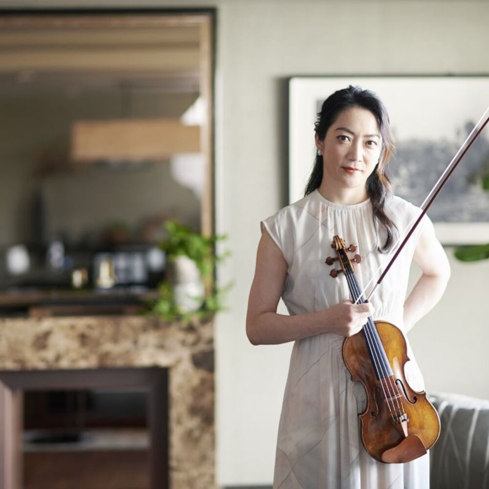 Picture of Akiko Suwanai