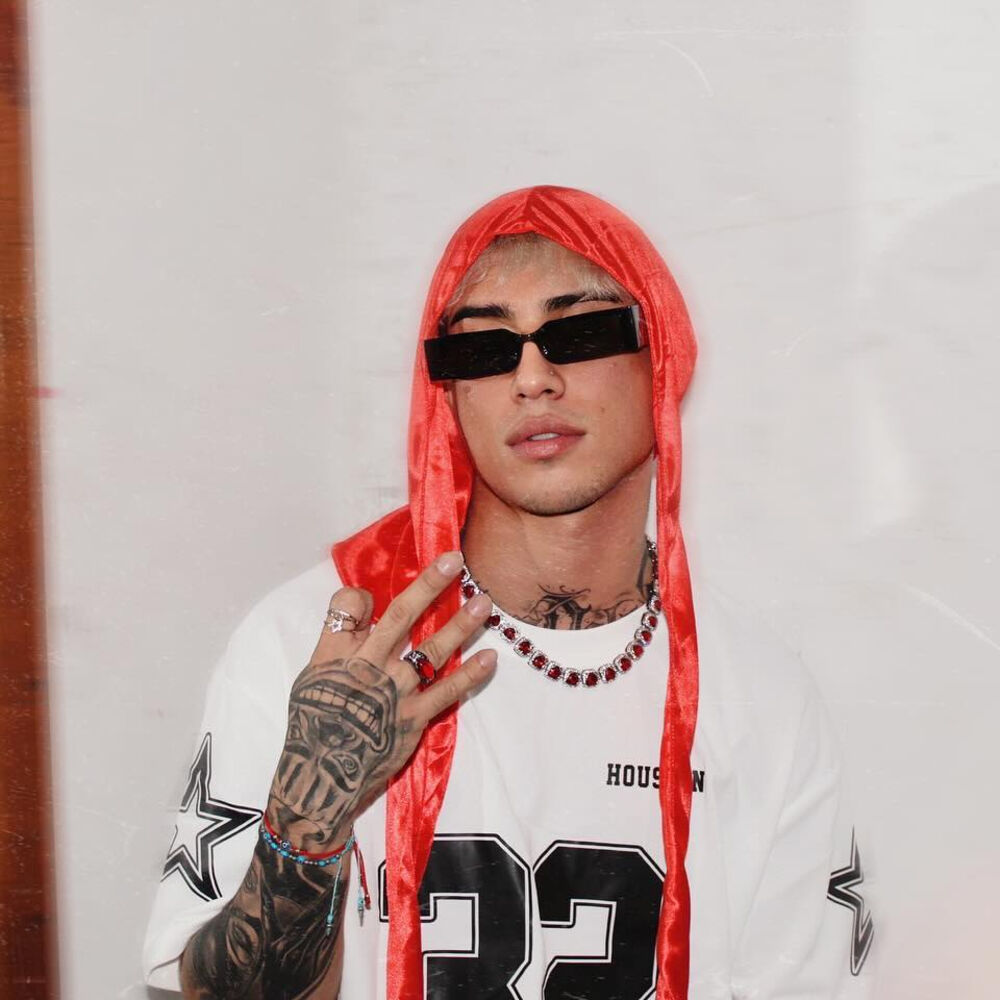 Picture of Jey F
