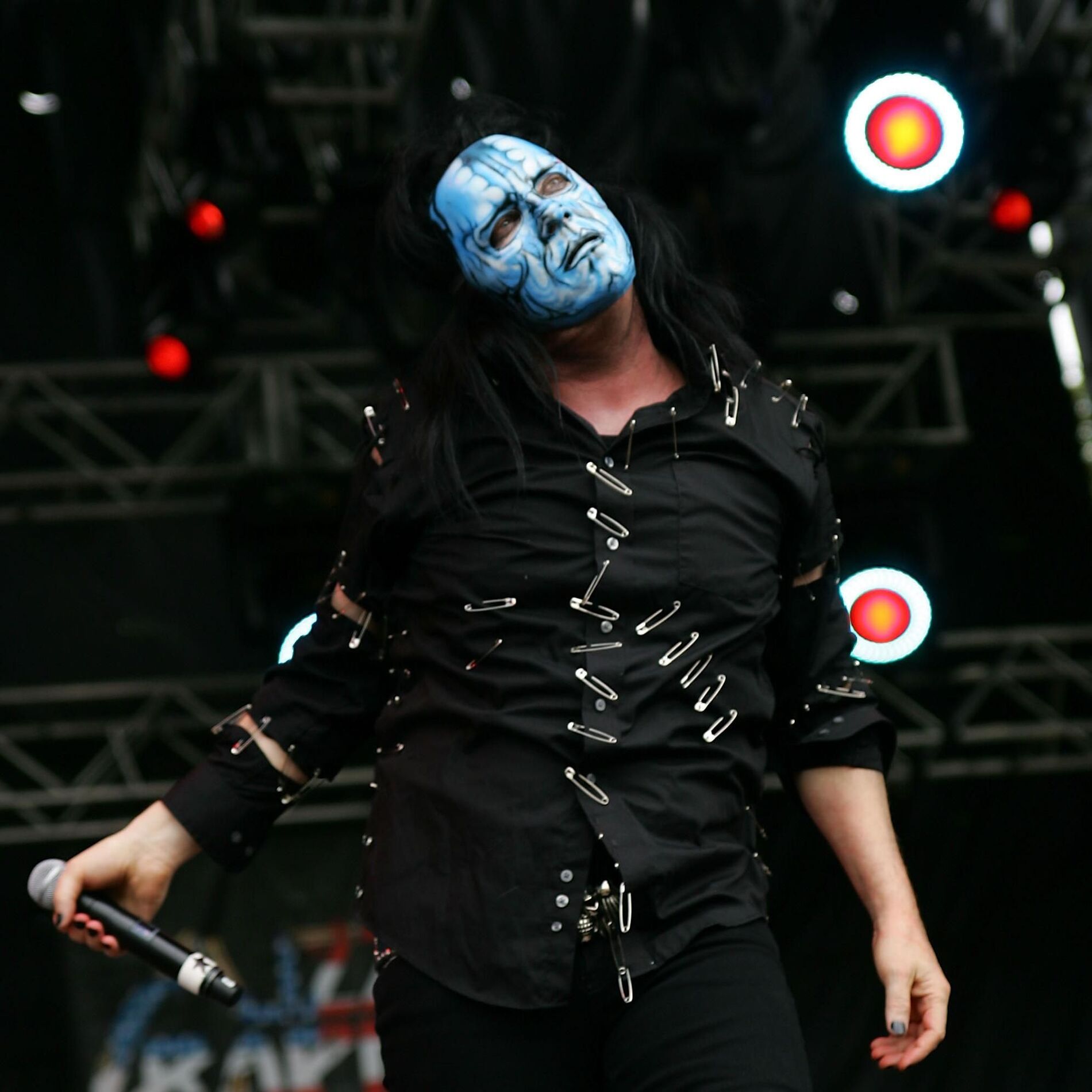 Artist picture of Lizzy Borden