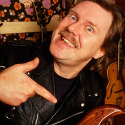 Picture of Eddie Meduza