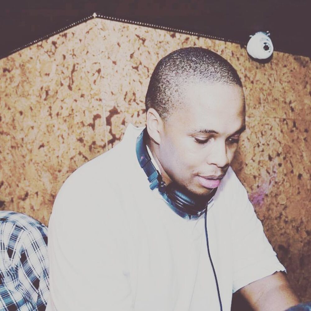 Picture of DJ Micks 