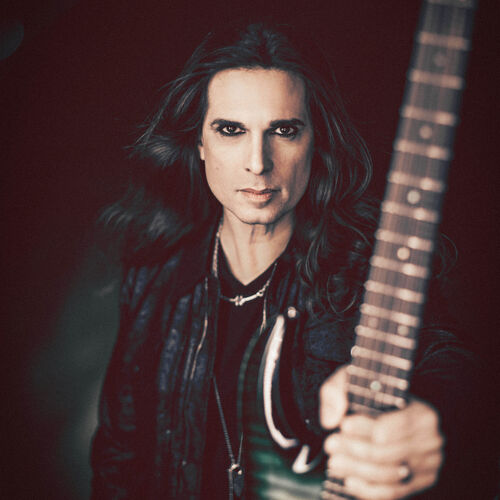 Kiko Loureiro: albums, songs, playlists | Listen on Deezer