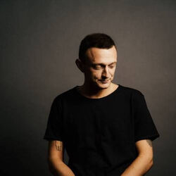 Picture of Yotam Avni