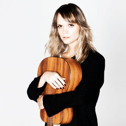 Picture of Alexia Bomtempo