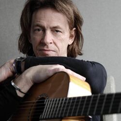 Picture of Dominic Miller