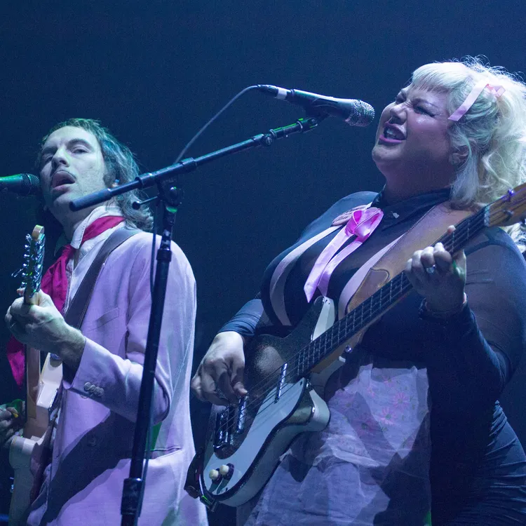 Shannon and The Clams