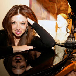 Picture of Pinar Toprak