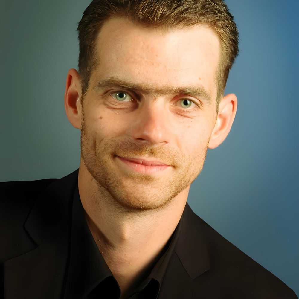 Picture of Adam Viktora