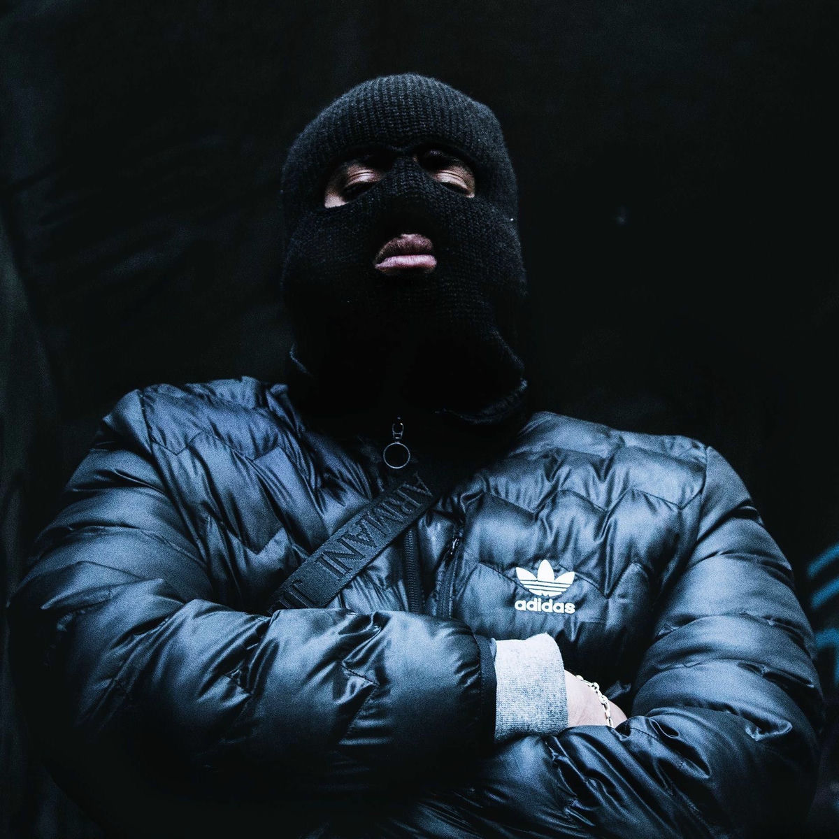 Artist picture of Azro