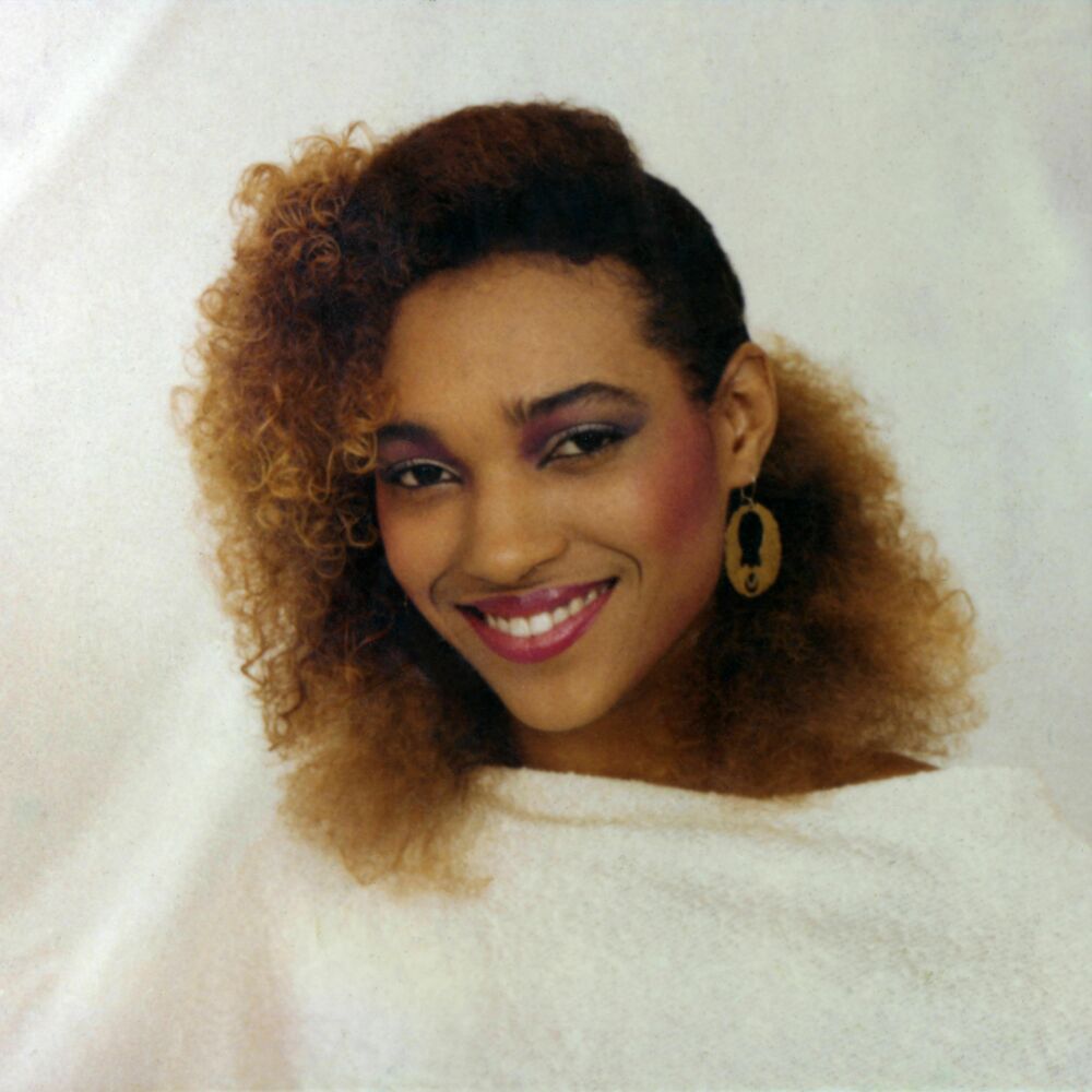 Picture of Fonda Rae
