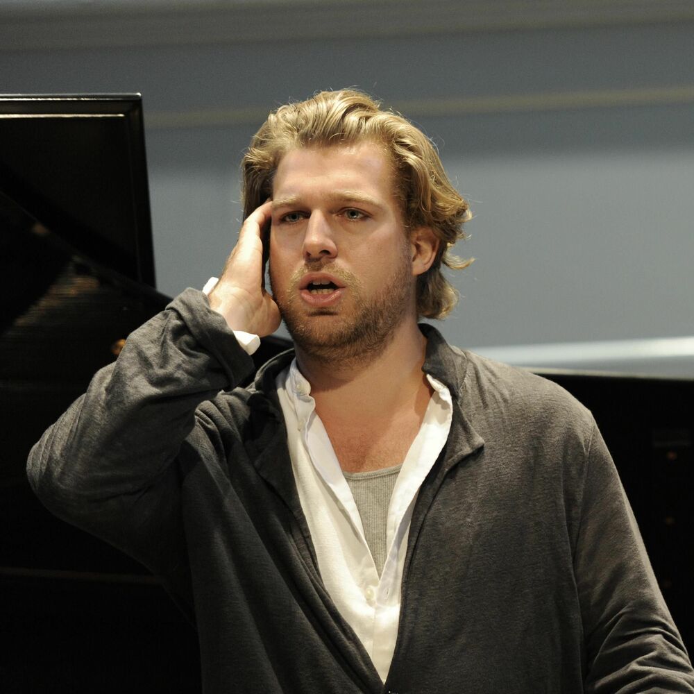 Picture of Julian Pregardien
