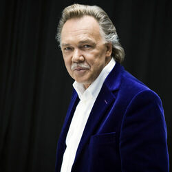 Picture of Kari Tapio
