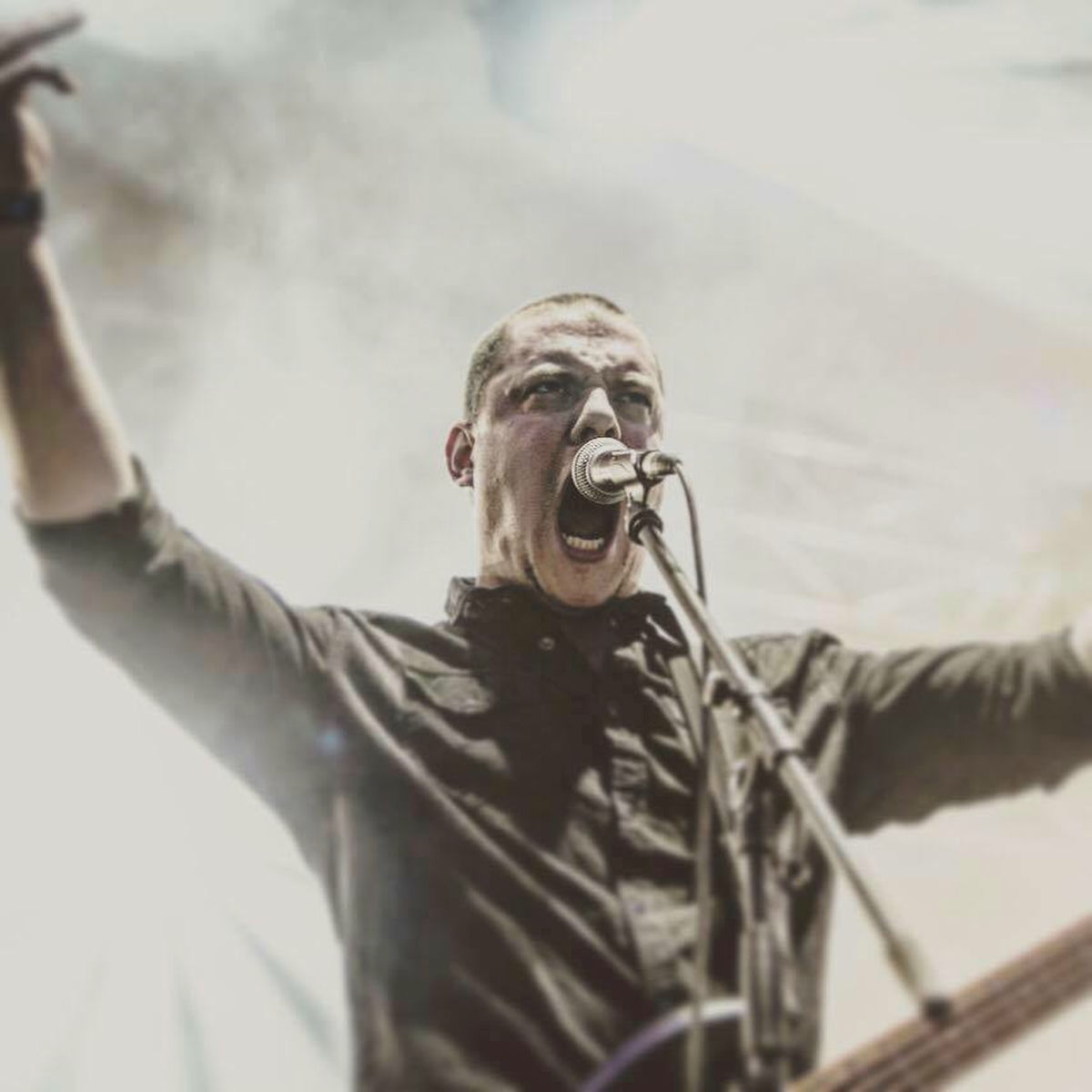 Artist picture of Leander Kills