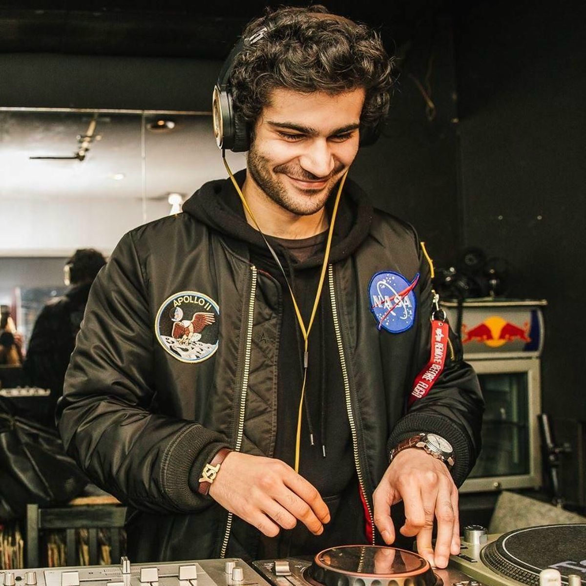 Artist picture of Vantage