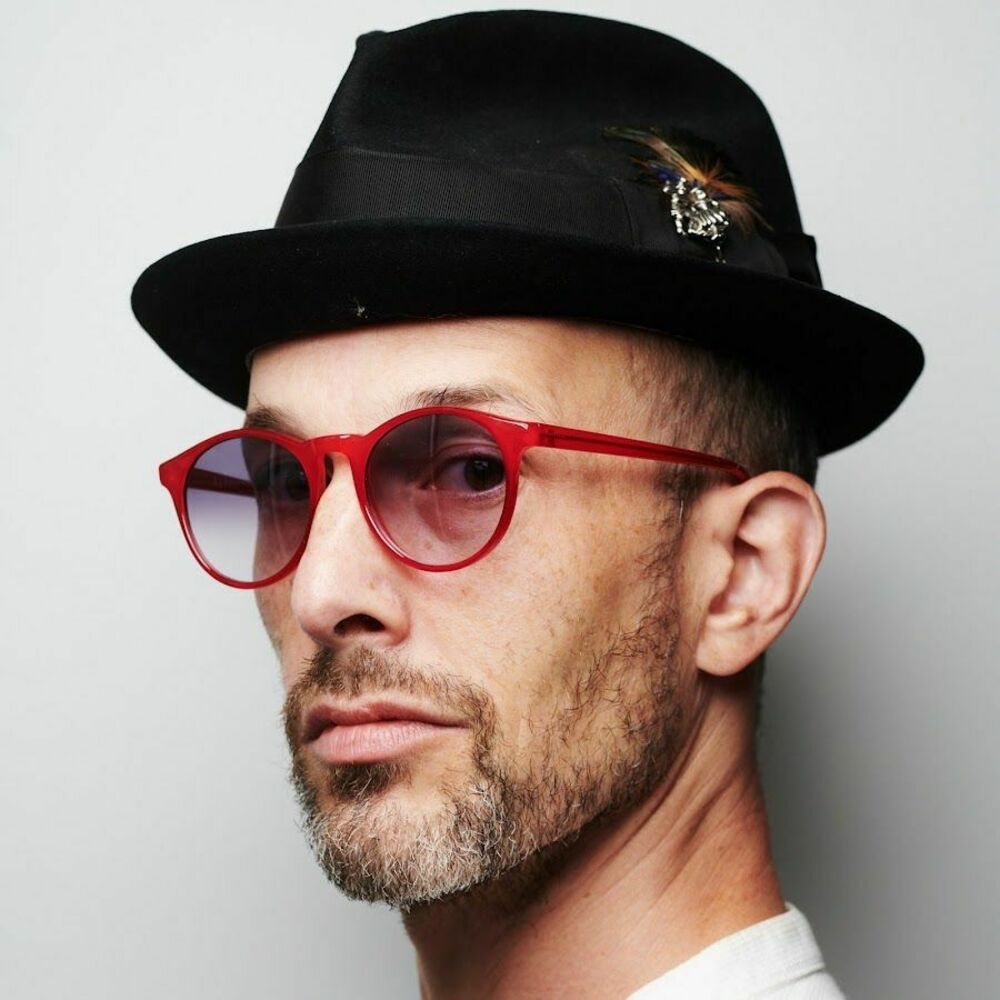 Picture of Michael Leonhart
